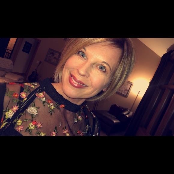 Meet your Posher, Jan - Picture 1 of 1